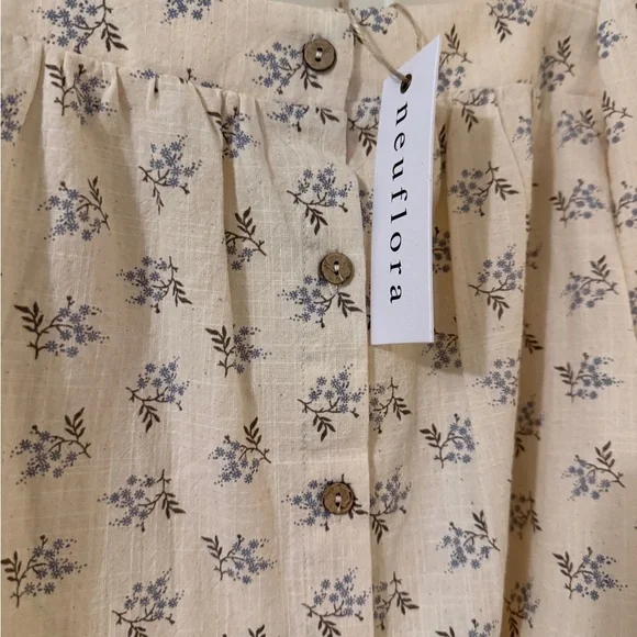 Neuflora NWT Marietta Blouse - Cream Floral - Picture 3 of 5